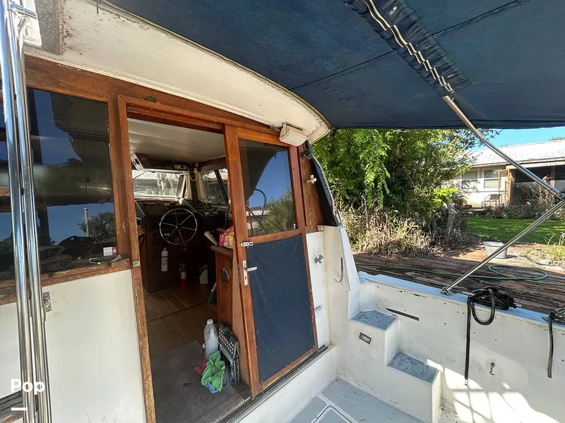 Slide: The Image of Bayliner Motoryacht 3870 1987 - 16322628