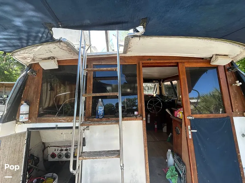 Slide: The Image of Bayliner Motoryacht 3870 1987 - 16322629