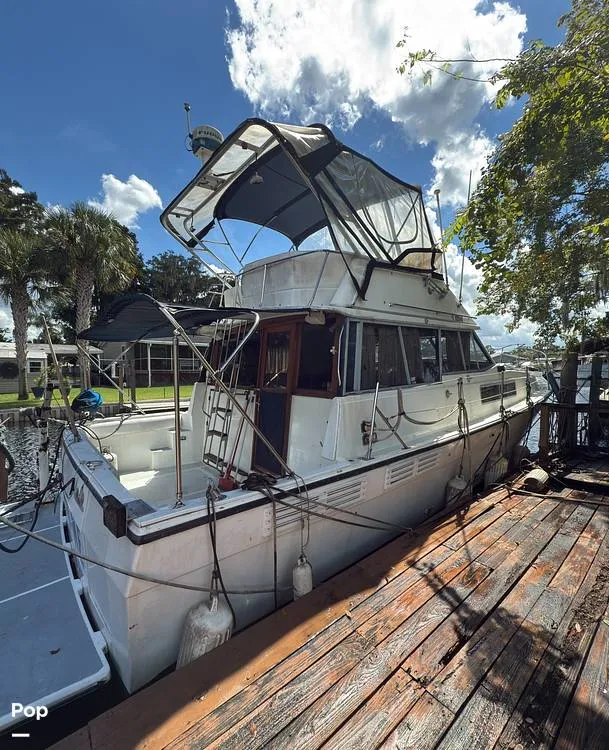 Slide: The Image of Bayliner Motoryacht 3870 1987 - 16303226