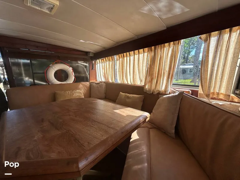 Slide: The Image of Bayliner Motoryacht 3870 1987 - 16322642