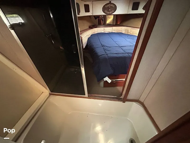 Slide: The Image of Bayliner Motoryacht 3870 1987 - 16322654