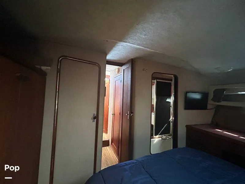 Slide: The Image of Bayliner Motoryacht 3870 1987 - 16322668