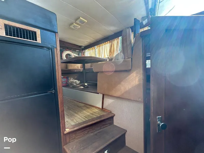 Slide: The Image of Bayliner Motoryacht 3870 1987 - 16322670