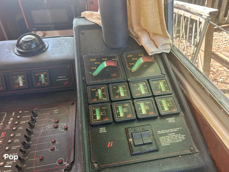 Slide: The Image of Bayliner Motoryacht 3870 1987 - 16322673