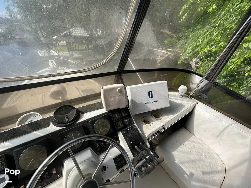 Slide: The Image of Bayliner Motoryacht 3870 1987 - 16322685