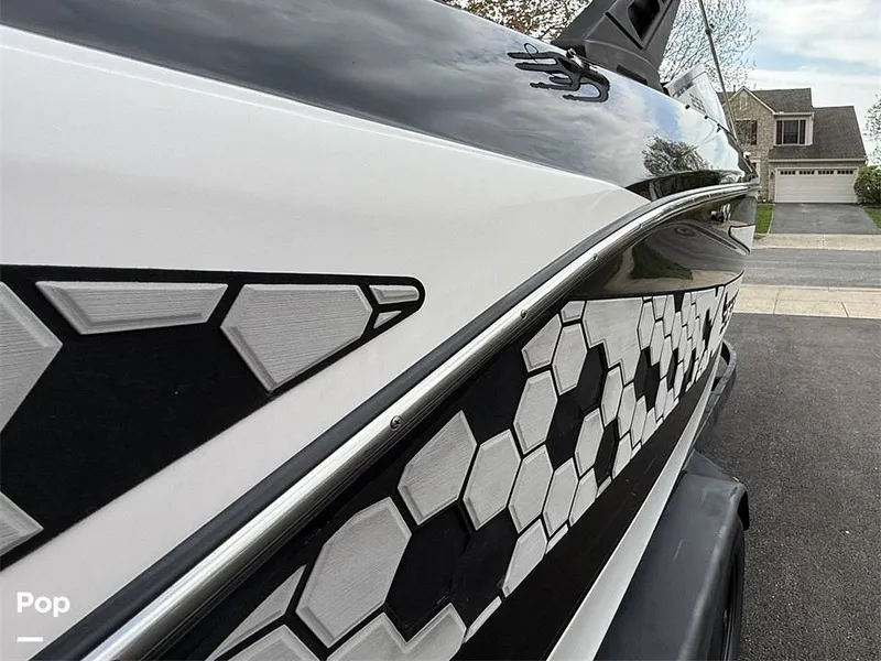 Slide: The Image of Scarab 255 id wake edition 2019 - 16341879