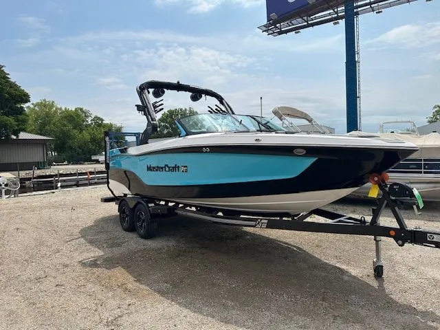 The Image of Mastercraft XT23 2024 - 0