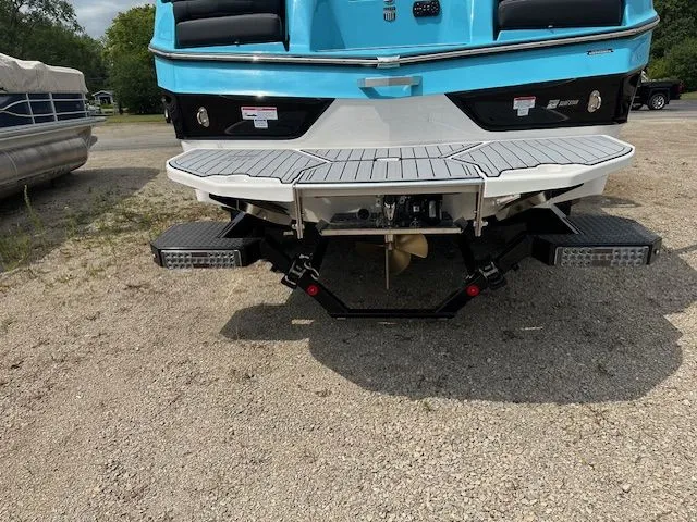 Slide: The Image of Mastercraft XT23 2024 - 16