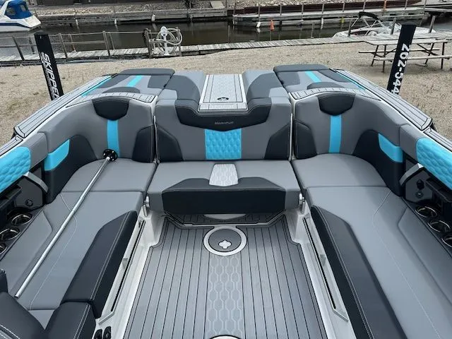 Slide: The Image of Mastercraft XT23 2024 - 6