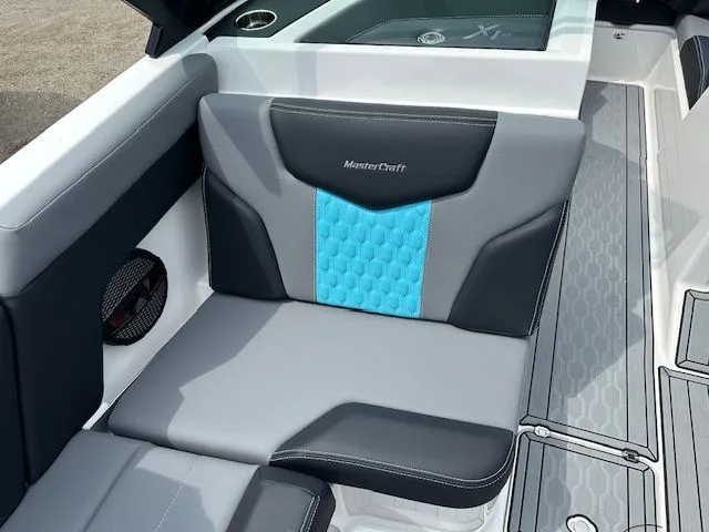 Slide: The Image of Mastercraft XT23 2024 - 7