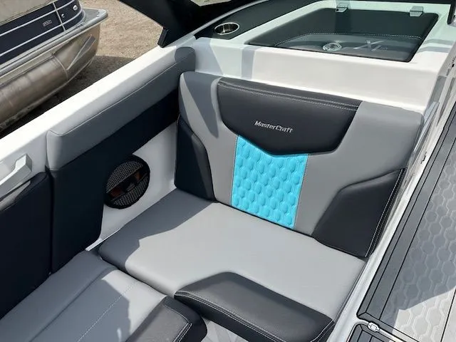 Slide: The Image of Mastercraft XT23 2024 - 9