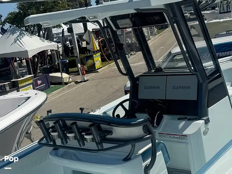 Slide: The Image of Bahama 23CC 2027 - 16303640