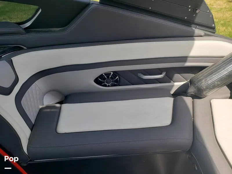 Slide: The Image of Yamaha 275SE 2022 - 16369542