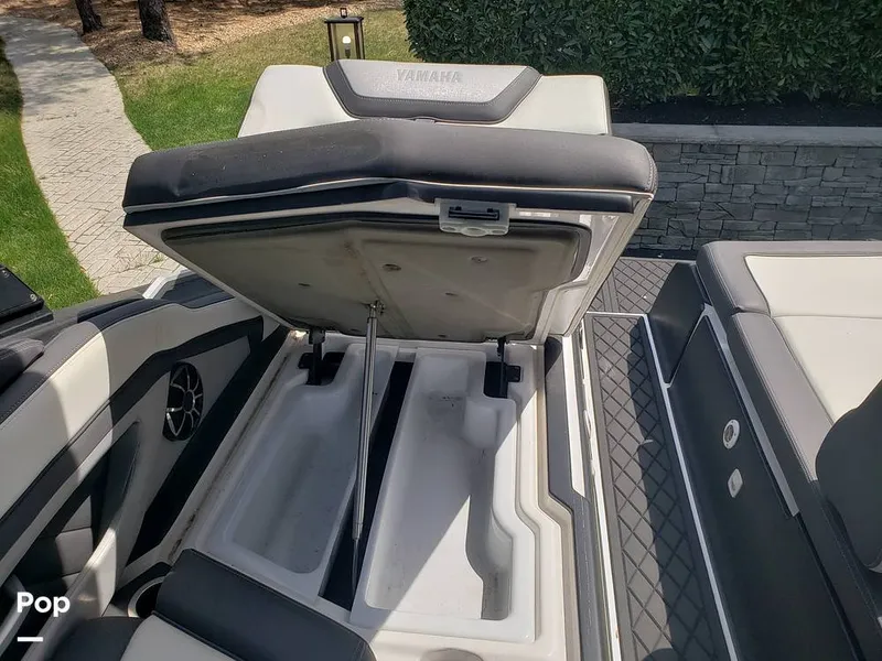 Slide: The Image of Yamaha 275SE 2022 - 16369594