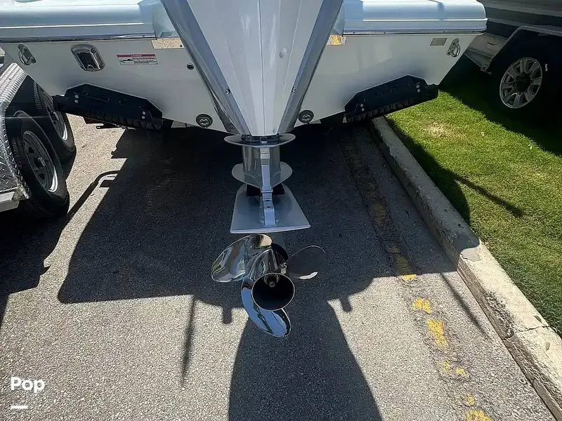 Slide: The Image of Bahama 23 CC 2027 - 16303636