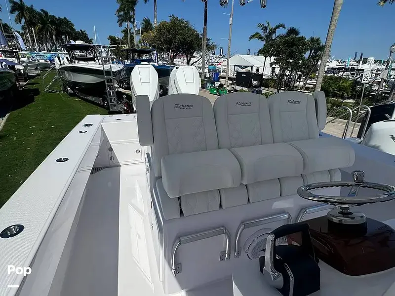 Slide: The Image of Bahama 35 CC 2027 - 16303484