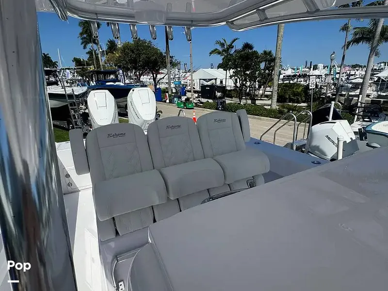 Slide: The Image of Bahama 35 CC 2027 - 16303485