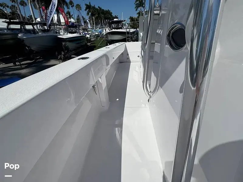 Slide: The Image of Bahama 35 CC 2027 - 16303487