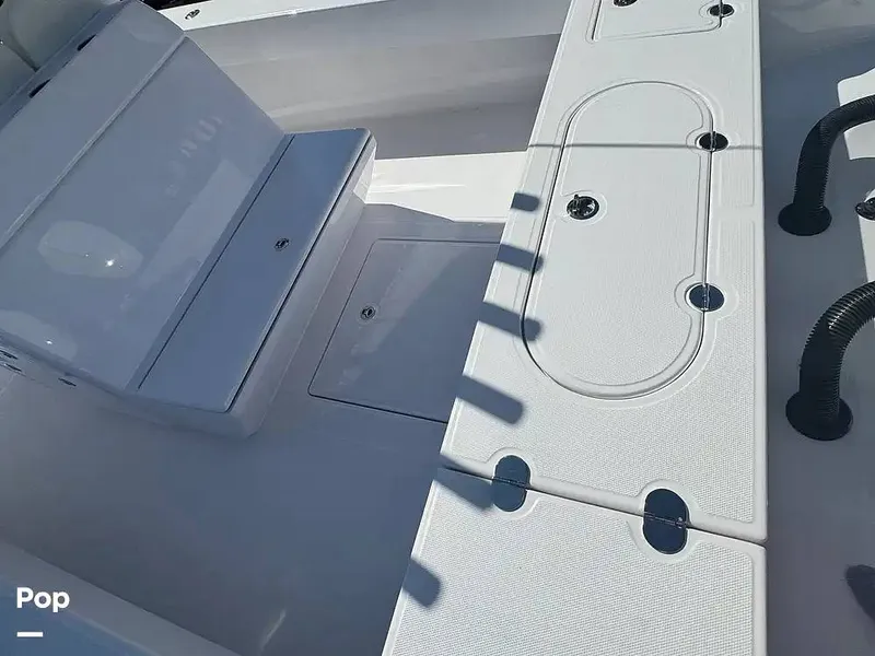 Slide: The Image of Bahama 35 CC 2027 - 16303503