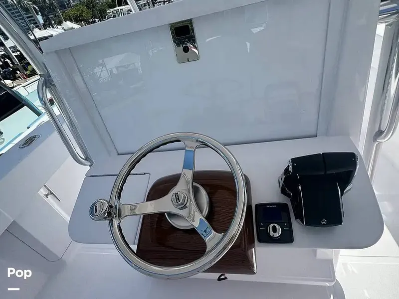 Slide: The Image of Bahama 35 CC 2027 - 16303477