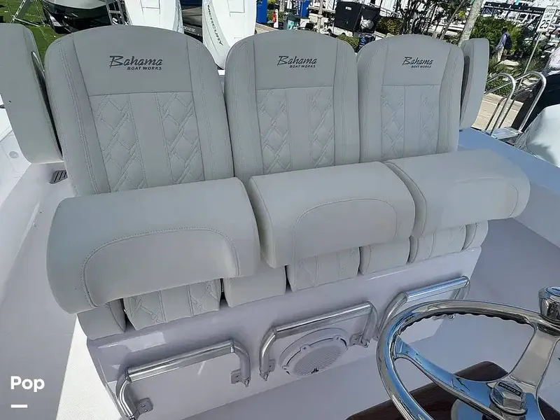 Slide: The Image of Bahama 35 CC 2027 - 16303479