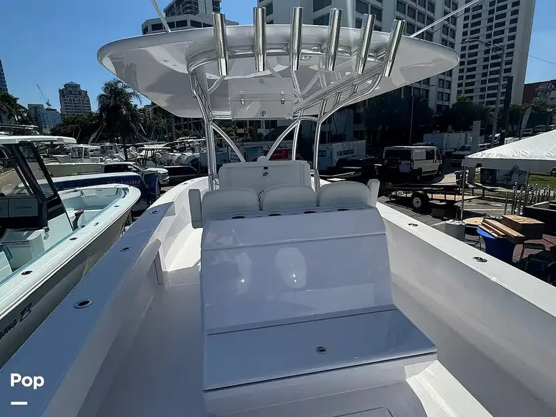 Slide: The Image of Bahama 35 CC 2027 - 16303465