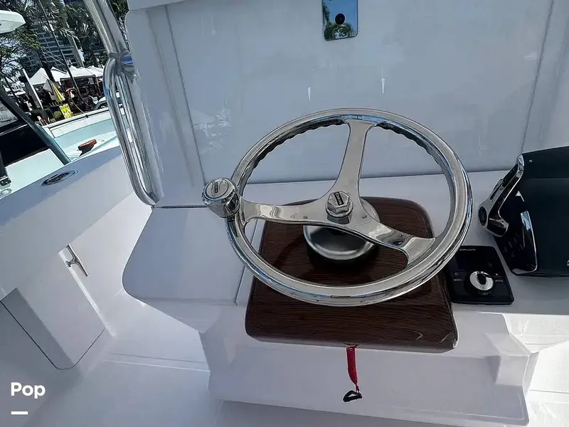 Slide: The Image of Bahama 35 CC 2027 - 16303436