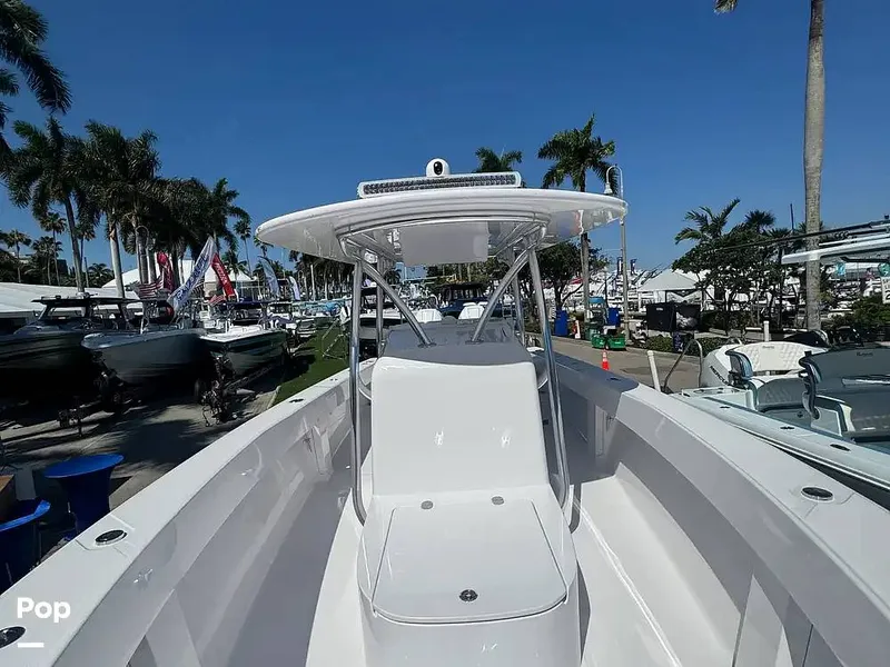 Slide: The Image of Bahama 35 CC 2027 - 16303398