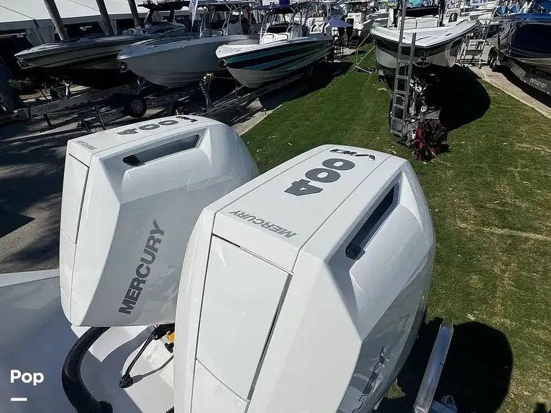 Slide: The Image of Bahama 35 CC 2027 - 16303412