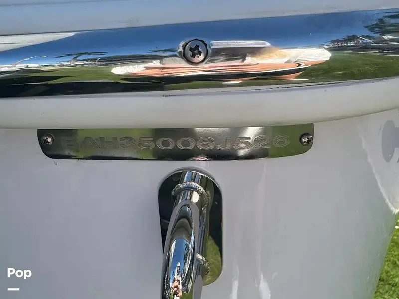 Slide: The Image of Bahama 35 CC 2027 - 16303413