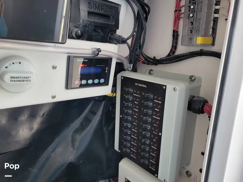 Slide: The Image of Bahama 35 CC 2027 - 16337177