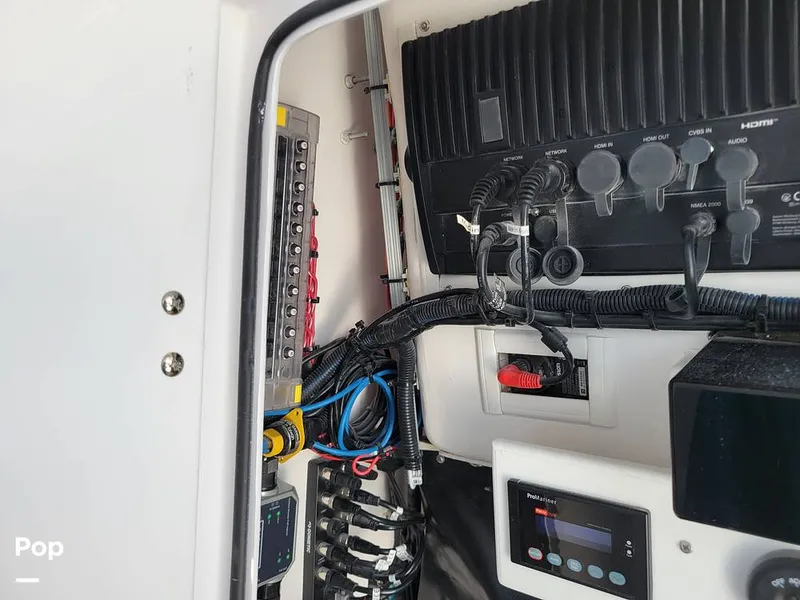 Slide: The Image of Bahama 35 CC 2027 - 16337179