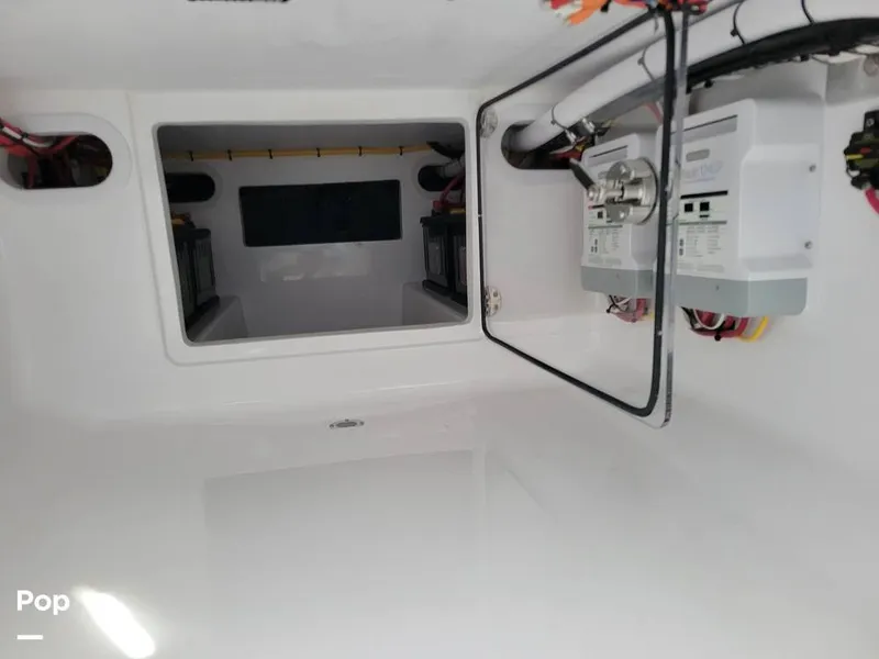 Slide: The Image of Bahama 35 CC 2027 - 16337181