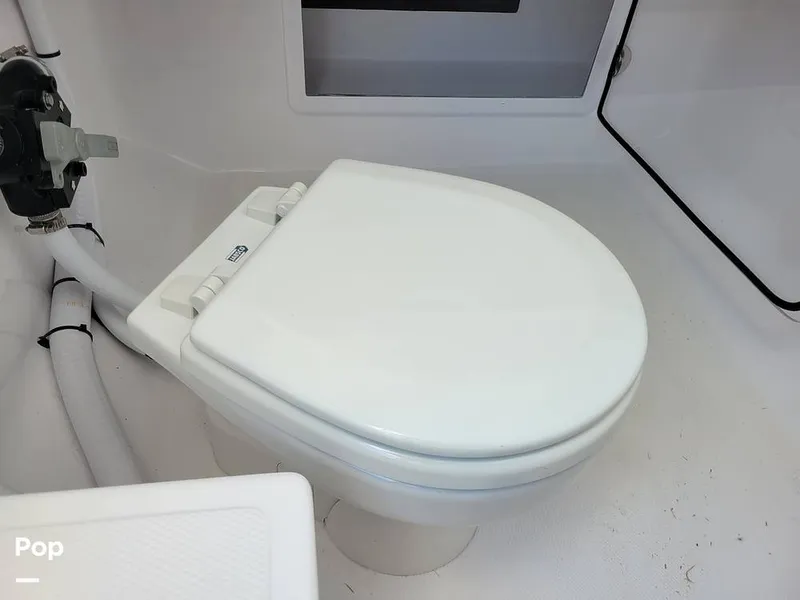 Slide: The Image of Bahama 35 CC 2027 - 16337183