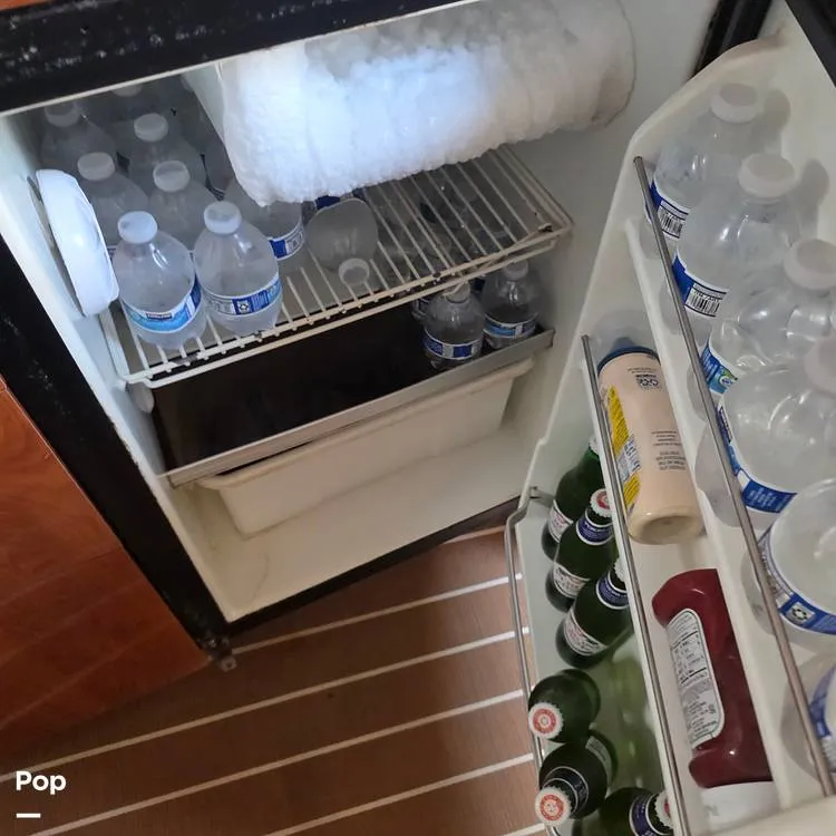 Slide: The Image of Four Winns Vista 348 2006 - 16315123