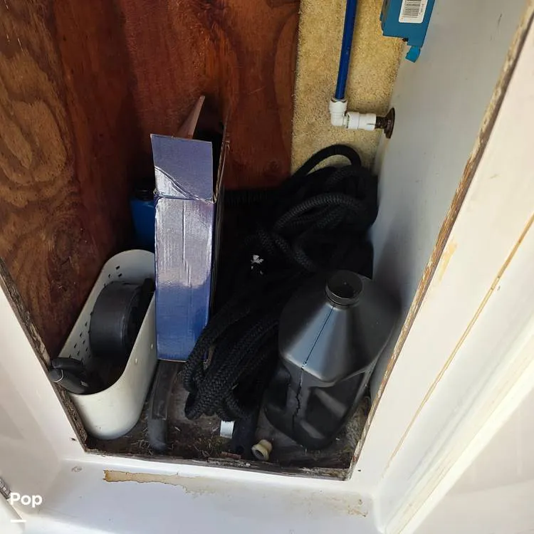 Slide: The Image of Four Winns Vista 348 2006 - 16315192