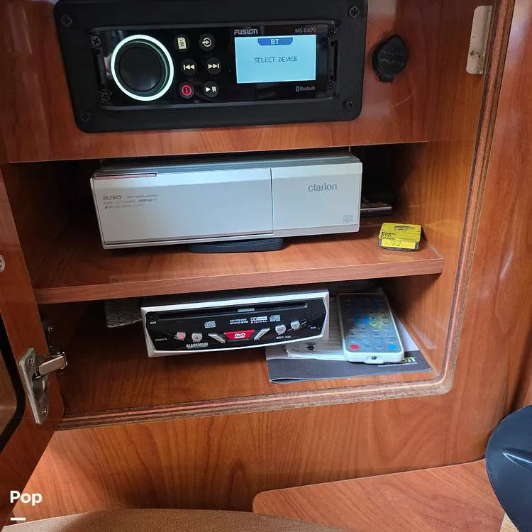 Slide: The Image of Four Winns Vista 348 2006 - 16315216