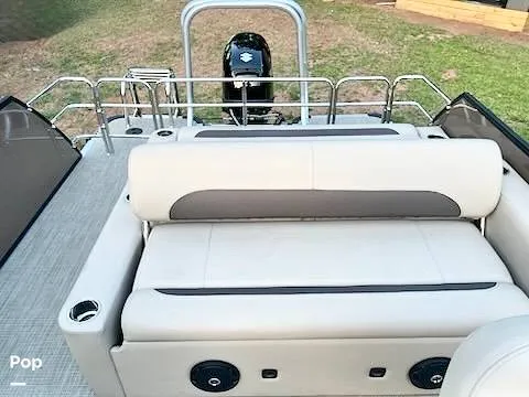 Slide: The Image of Bentley Pontoons 240 Swingback 2024 - 16528918