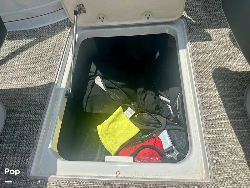 Slide: The Image of Crownline Boats E2 2017 - 16521790