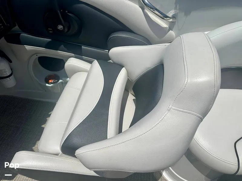 Slide: The Image of Crownline Boats E2 2017 - 16521773