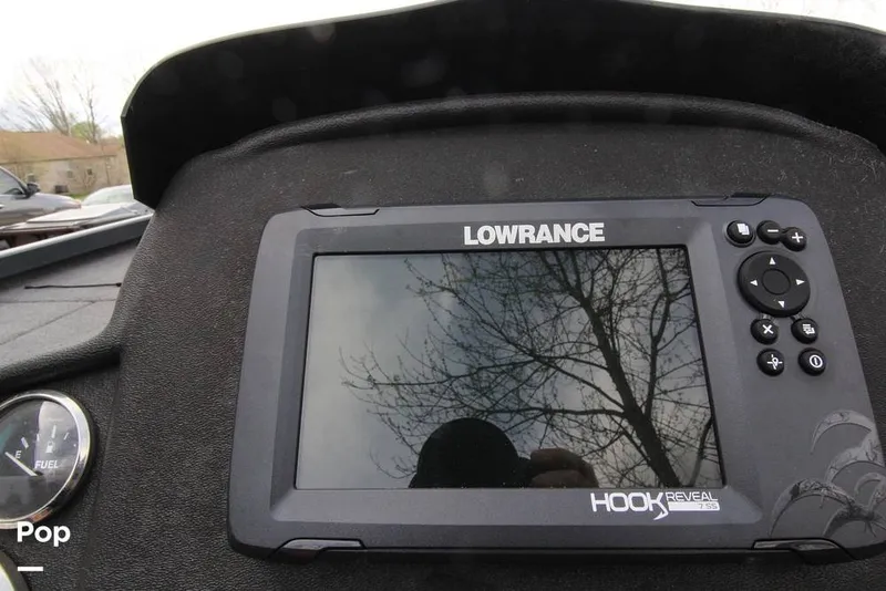 Slide: The Image of GPS / Fishfinder - 16326913