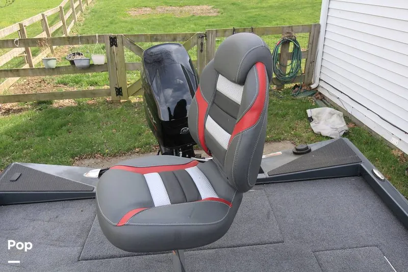 Slide: The Image of Pedestal Seats - 16326917