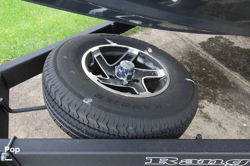 Slide: The Image of Spare Tire Kit - 16326960