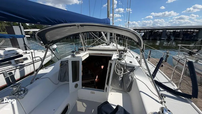 Slide: The Image of Catalina 320 Sloop 2006 - 16336842