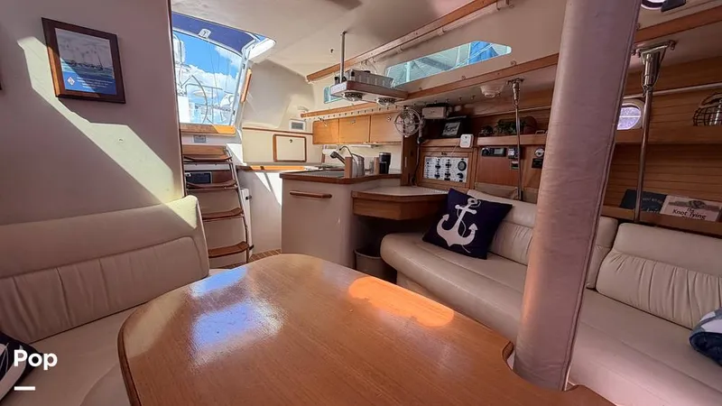 Slide: The Image of Catalina 320 Sloop 2006 - 16336704