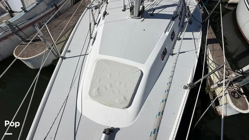 Slide: The Image of Catalina 320 Sloop 2006 - 16336851