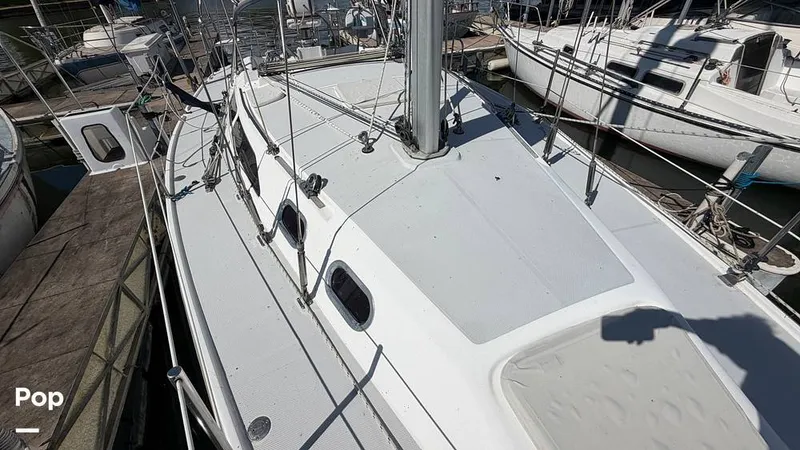 Slide: The Image of Catalina 320 Sloop 2006 - 16336855