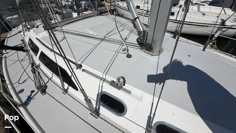 Slide: The Image of Catalina 320 Sloop 2006 - 16336856