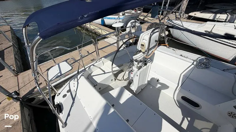 Slide: The Image of Catalina 320 Sloop 2006 - 16336861