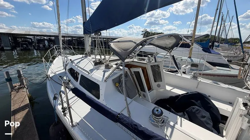 Slide: The Image of Catalina 320 Sloop 2006 - 16336879